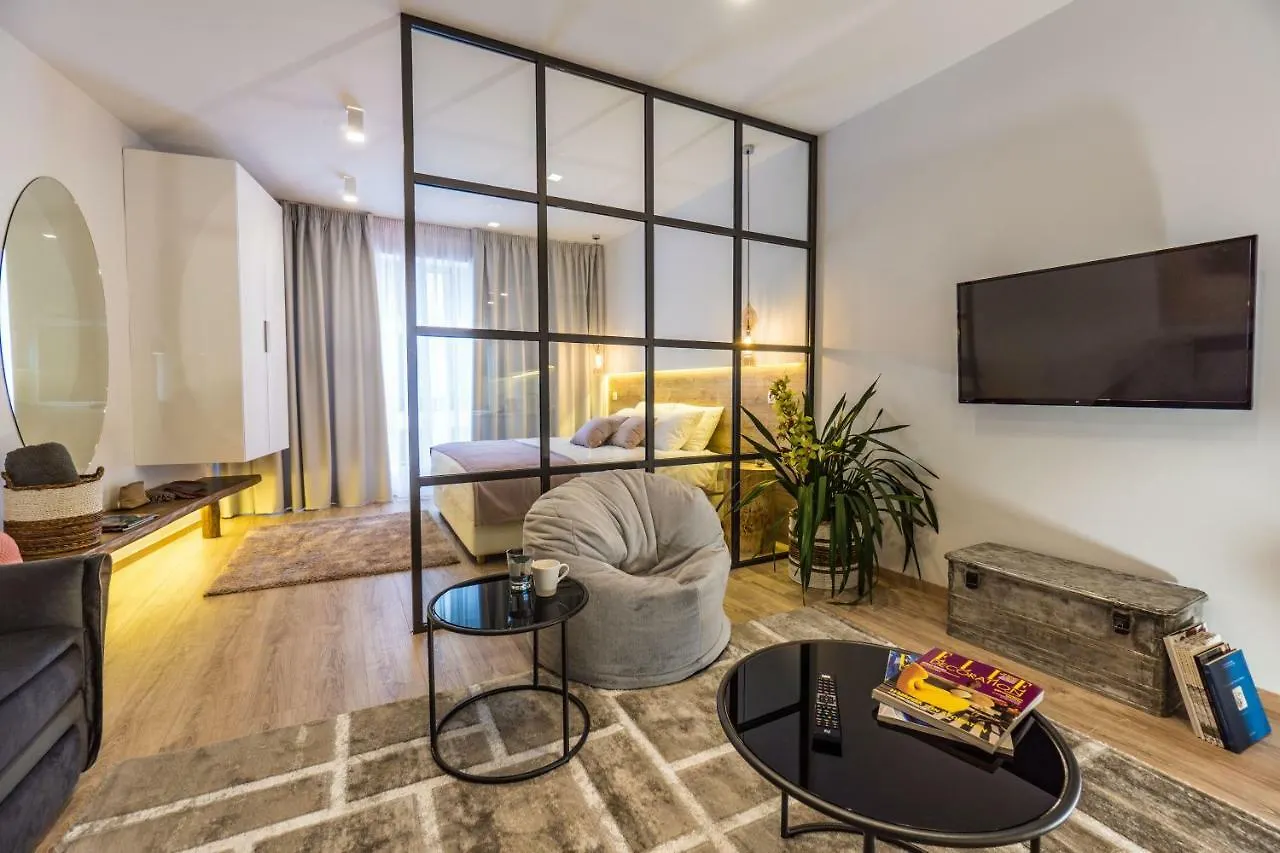 Glossy Lodge Thessaloniki Greece